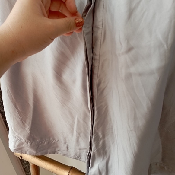 ♥️ Banana Republic Light Grey Elegant Top - Picture 11 of 17